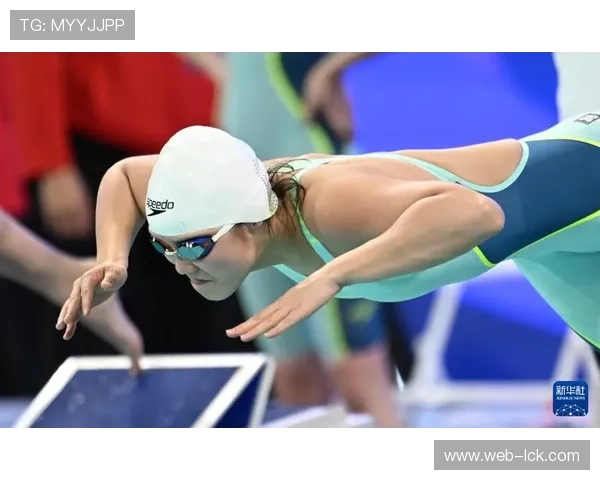 女子4X100米自由泳接力山东队逆转浙江，杨浚瑄52秒65分段定乾坤