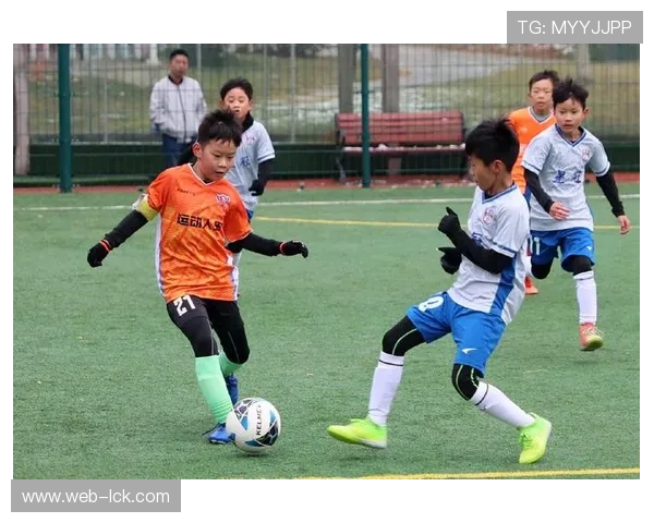 地方街道足球联赛火热,助推青训人才储备 地方街道足球联赛火热,助推青训人才储备
