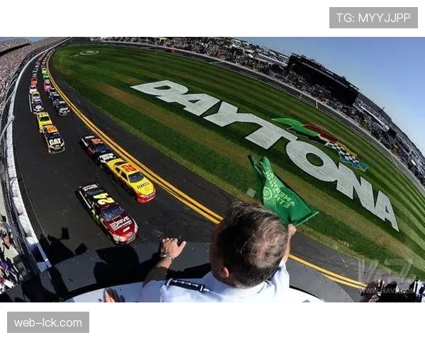 深度报道:青少年足球训练革命——欧洲青训营广泛采用VR场景模拟进行决策能力训练